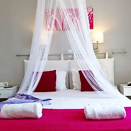 Camara Hotel 2*